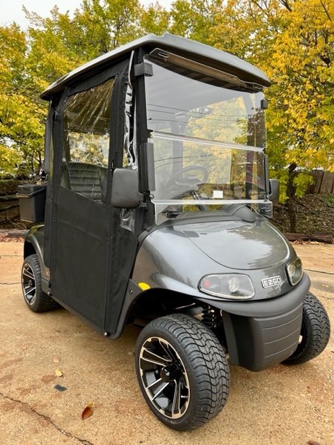 2022 E-Z-GO Freedom RXV Elite 2 Passenger Non-lifted Metallic Gray