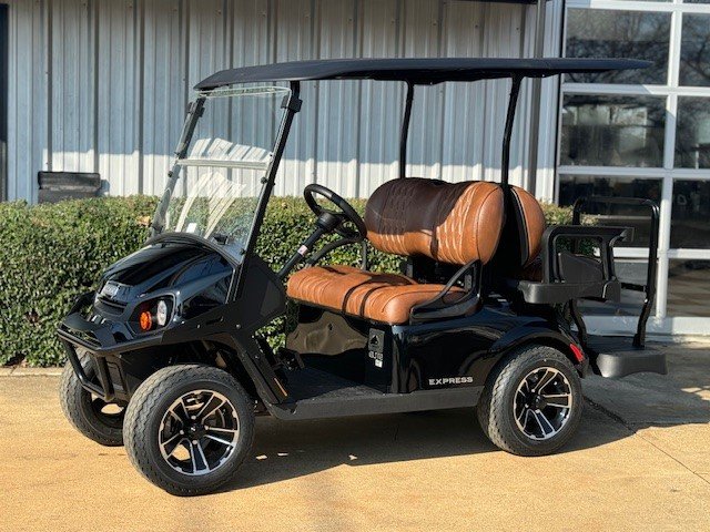 2023 E-Z-Go Express 4 - Lithium