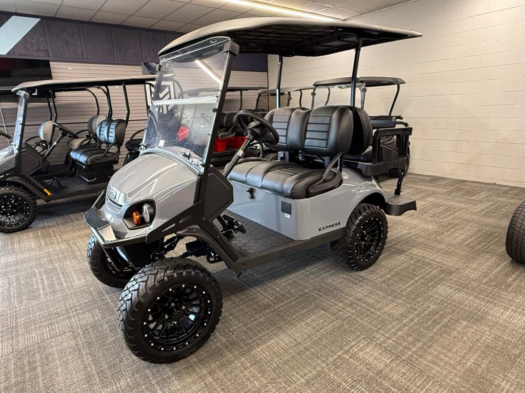 2026 E-Z-GO EXPRESS 4 ADVENTURE 13.5 GAS